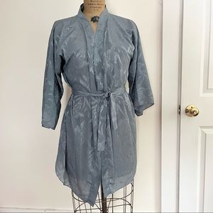 Vintage Sensual Fashions Monochromatic Iris Print Robe with Two Ties